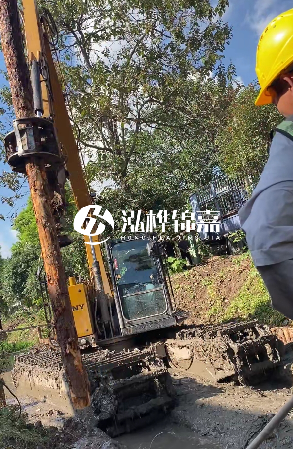 景德鎮(zhèn)河道清淤專業(yè)施工-狹窄河道挖機清理河道的方法？
